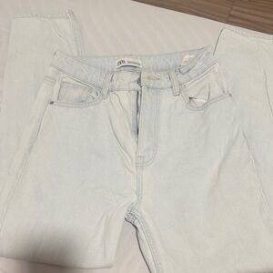 Zara Women's Straight Leg Jeans in Light Blue